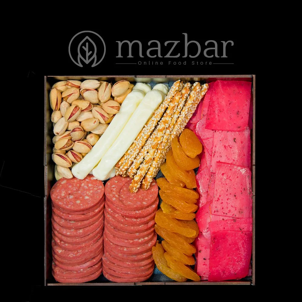 سینی مزه و موزارلا پستو